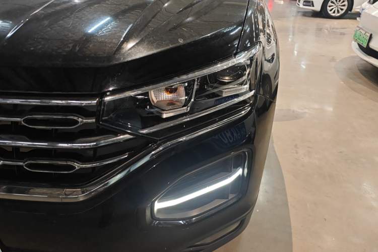 Used Volkswagen Tayron 2020 330TSI Two-Wheel Drive Luxury Smart Connectivity Version
