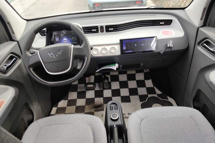 Used Wuling Hongguang MINIEV 2022 Macaron Premium Model – Lithium Iron Phosphate