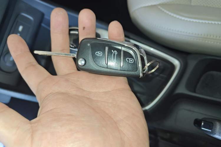 Used Hyundai Celesta 2020 1.6L Automatic GL Enjoyable Edition