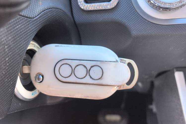 Used Wuling Hongguang MINIEV 2022 Macaron Fashion Model Lithium Iron Phosphate