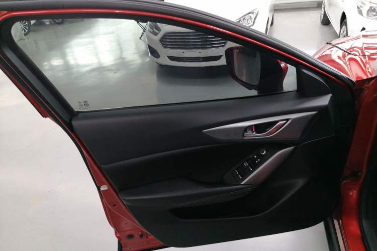 Used Mazda CX-4 2018 2.0L Automatic Two-Wheel Drive Blue Sky Exploration Version China V Standard
