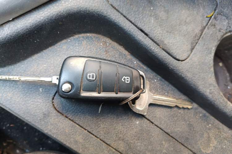 Used Isuzu JLM 2022 2.8T Classic Diesel Two-Wheel Drive Comfort Version with Long Wheelbase – JE493ZLQ6E