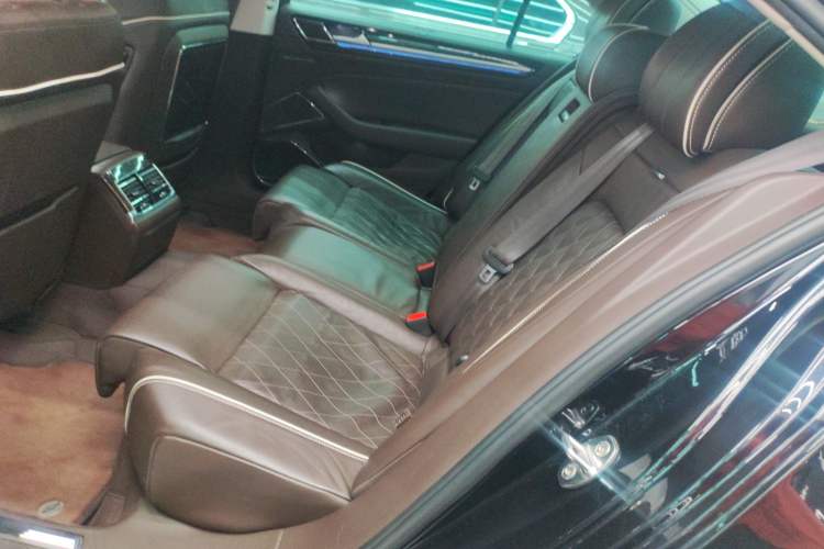 Used Volkswagen Phideon 2016 380TSI Two-Wheel-Drive Executive Version