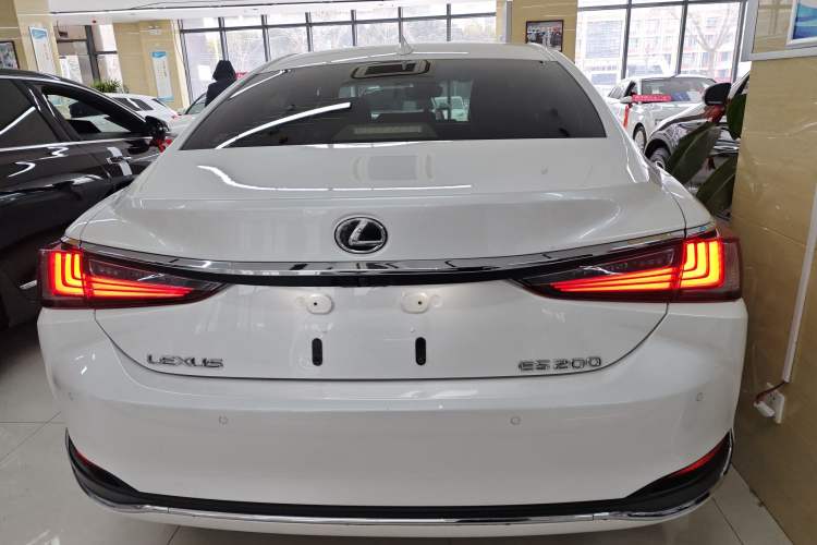 Used Lexus ES 2022 200 Excellence Edition
