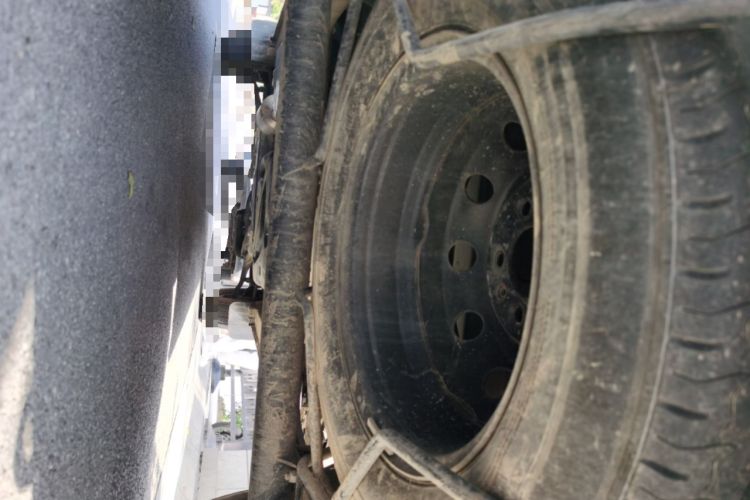 Used SAIC MAXUS Xintu V80 2023 2.0T Manual Classic Aoyuntong Short Wheelbase Mid-Roof 7/8/9-Seater