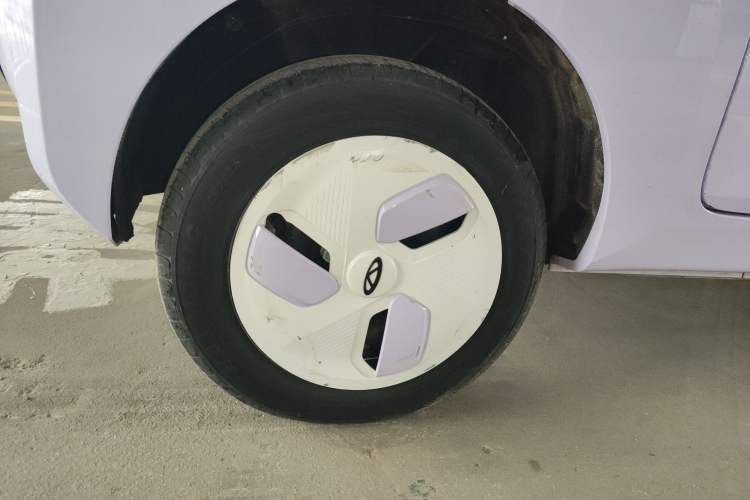 Used Chery QQ Ice Cream 2022 170km Sundae Phosphate Lithium-Ion
