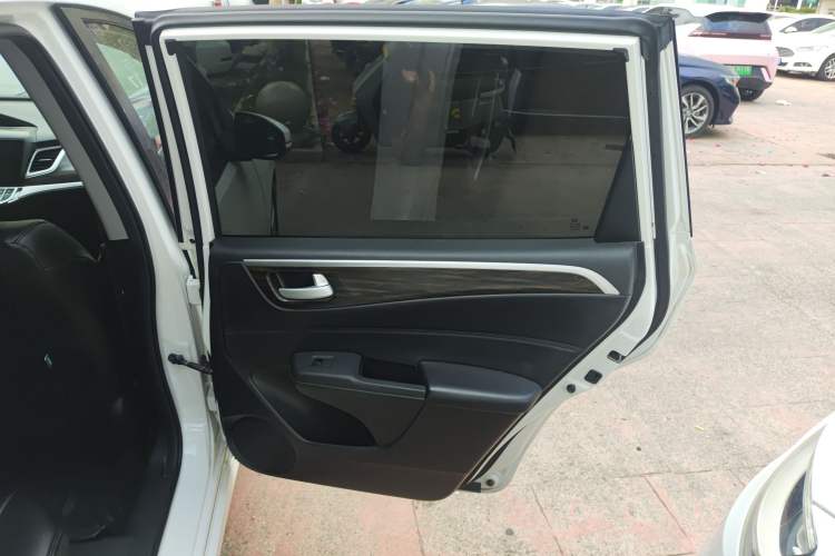 Used Honda Jade 2017 1.8L automatic Comfort version 5 seats
