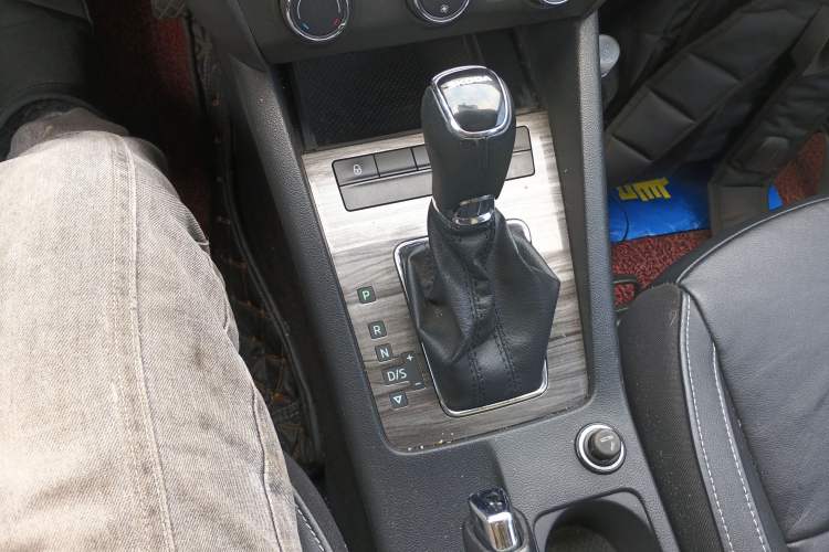 Used Skoda Octavia 2016 1.6L Automatic Smart Drive Edition