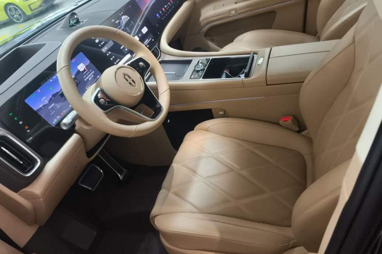 Used Hima AITO M9 2025 Extended-Range Ultra Version 52 kWh 6-Seater
