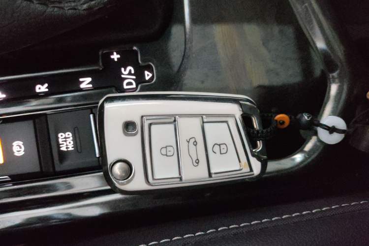 Used Volkswagen Tiguan L 2021 330TSI Automatic Two-Wheel Drive R-Line Enhanced Edition
