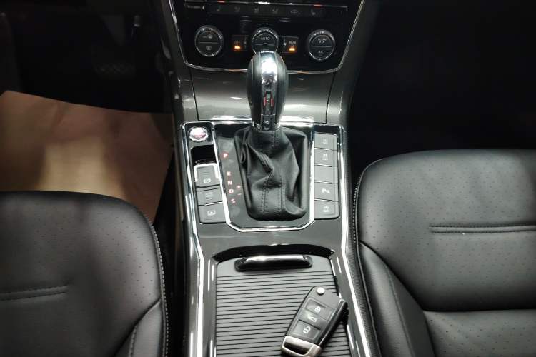 Used Volkswagen Passat 2017 330TSI DSG Prestige Edition
