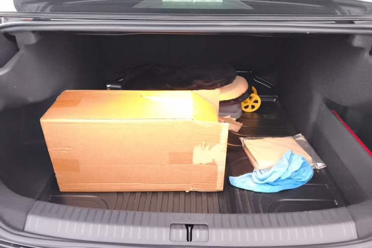 Used Volkswagen Passat 2020 Revised Version 330TSI Luxury Edition China VI Standard
