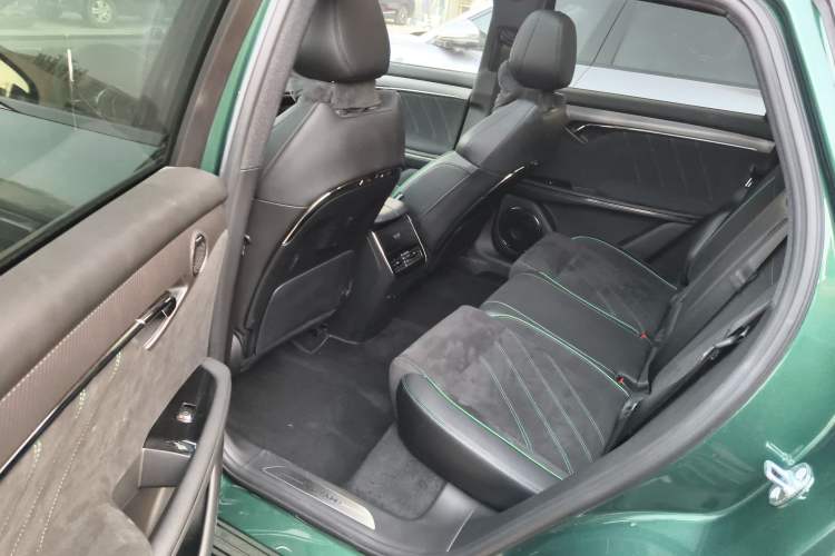 Used VOYAH FREE 2025 318 318 km Rear-Drive Touring Edition
