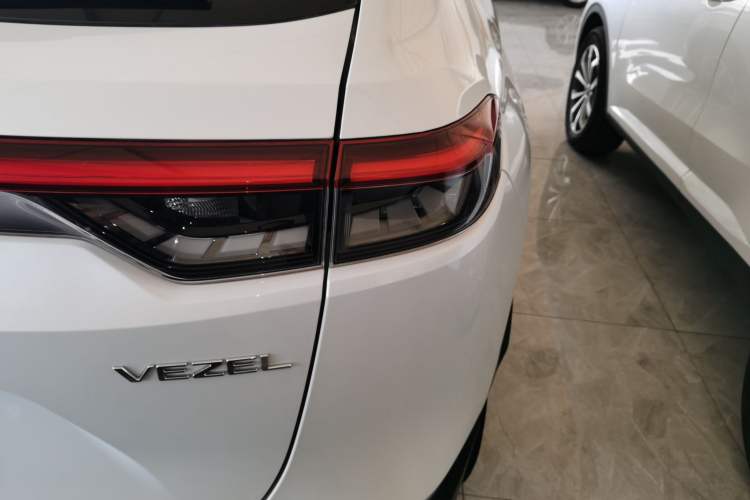 Used Honda Vezel 2023 1.5L CVT Tech Edition
