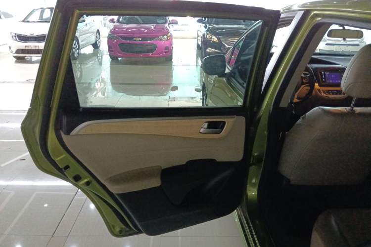 Used Honda Jade 2013 1.8L CVT Luxury Edition 5 seats
