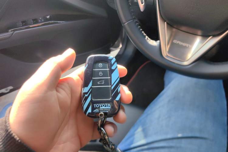 Used Toyota Camry 2021 2.0S FENGSHANG Edition
