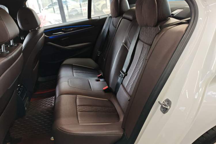 Used BMW 5 Series 2021 Facelifted 525Li M Sport Package
