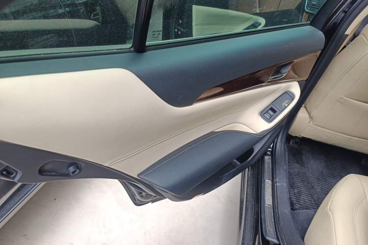 Used Toyota Crown 2015 2.5L Smart Edition
