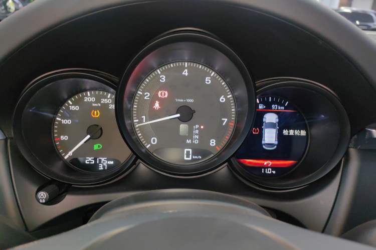 Used Porsche Macan 2023 Macan 2.0T
