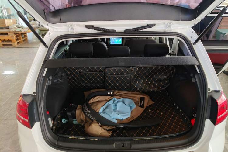 Used Volkswagen Golf 2016 180TSI Automatic Comfort Model
