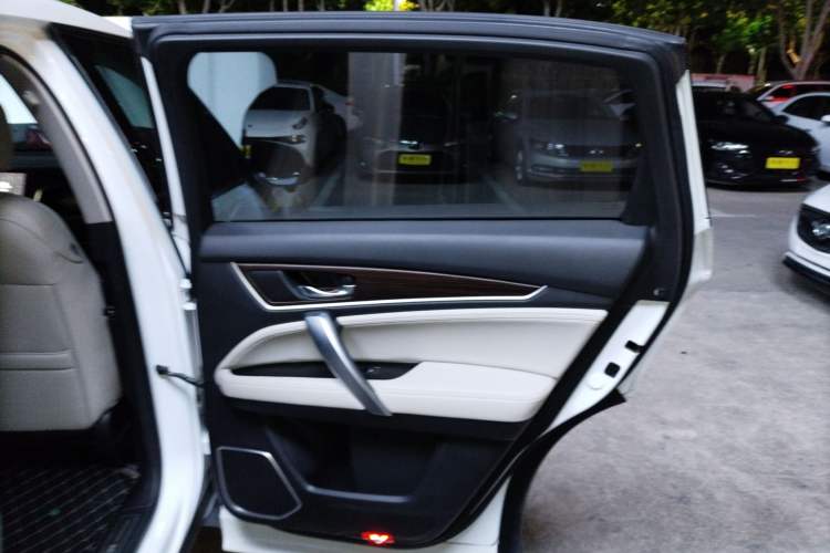 Used Honda Avancier 2017 240TURBO Two-Wheel Drive Luxury Edition
