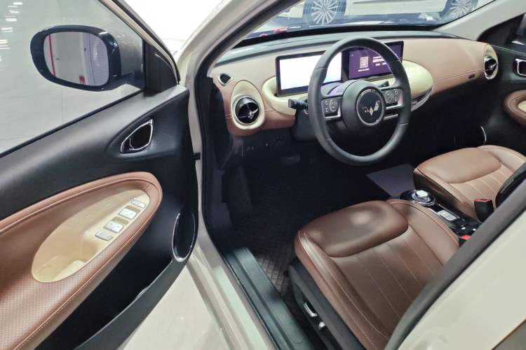 Used Wuling Bingo 2023 333 km Lingxi Connected+ Version
