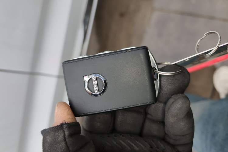 Used Volvo XC60 New Energy 2025 Plug-in Hybrid Long-Range All-Wheel Drive Smart Luxury Edition