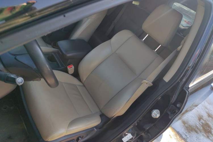 Used Honda CR-V 2015 2.4L two-wheel drive luxury version