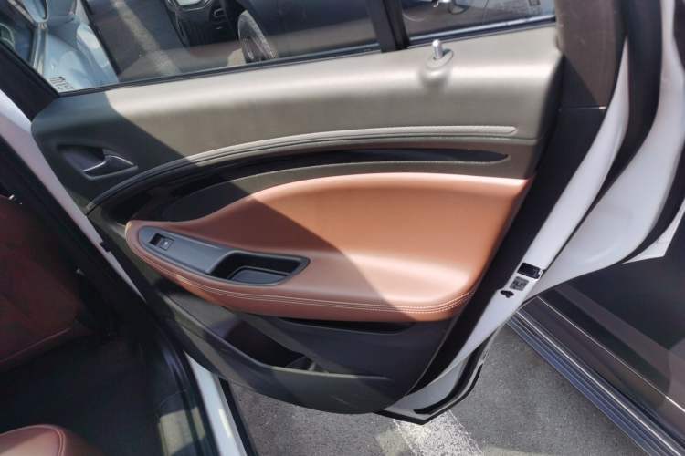 Used Buick Envision 2019 20T Two-Wheel Drive Luxury Version China V Standard
