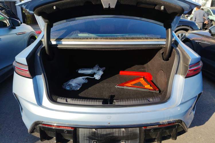 Used BYD Seal 2022 550 km Standard Range Rear-Wheel Drive Prestige Version
