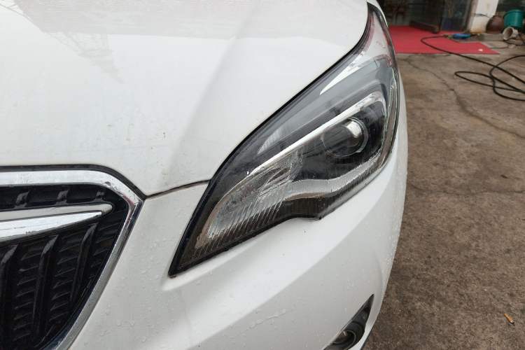 Used Buick Envision 2018 20T Two-Wheel-Drive Elite Model