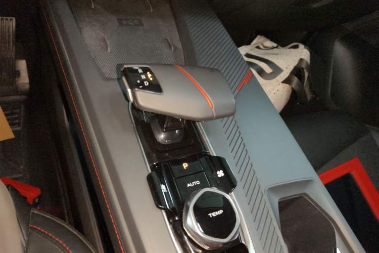 Used Oshan Z6 2022 Blue Whale 1.5T DCT Smart Edition
