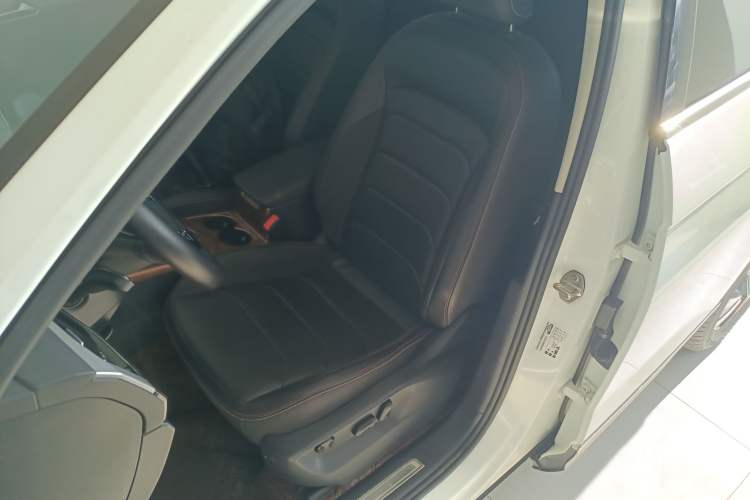 Used Volkswagen Tayron 2019 330TSI Two-Wheel Drive Luxury Model China VI Standard
