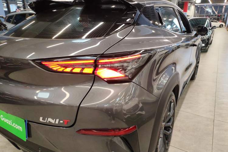 Used Changan UNI-T 2022 2.0T Prestige Version

