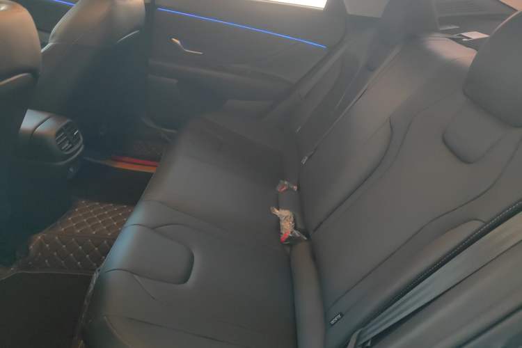 Used Hyundai Elantra 2023 1.5L CVT LUX Prestige Edition