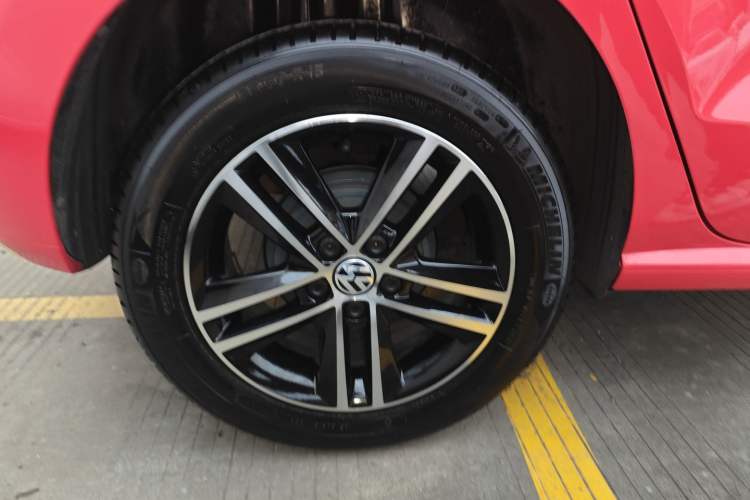 Used Volkswagen Polo 2016 1.6L Automatic Comfort Model