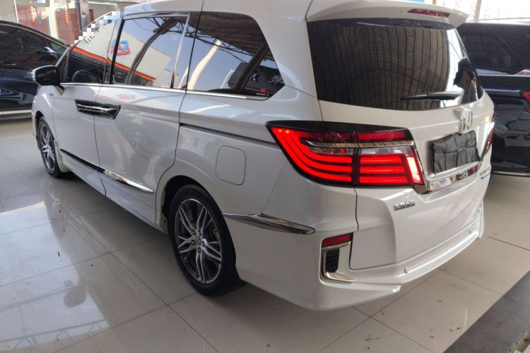 Used Honda Elysion 2019 2.0L Hybrid Luxury Edition
