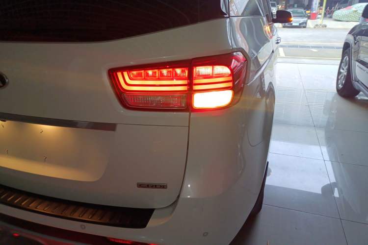 Used Kia Carnival 2017 2.2T Luxury Edition China V Standard
