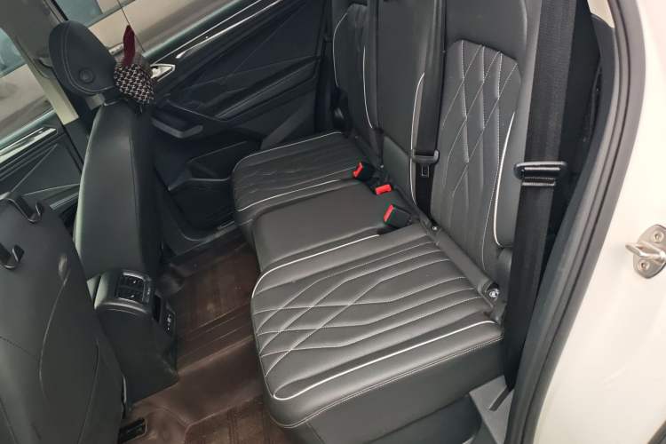 Used Volkswagen Tiguan L 2022 330TSI Automatic Two-Wheel Drive R-Line Enhanced Edition
