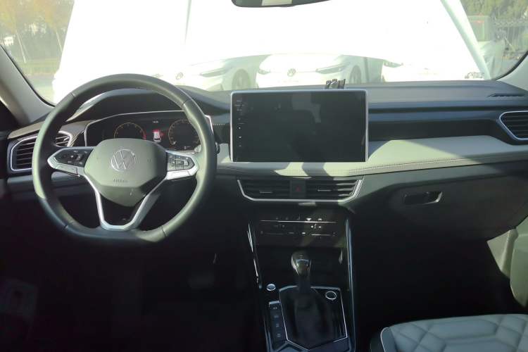 Used Volkswagen Tayron 2023 300TSI Two-Wheel-Drive Luxury Plus Advanced Edition