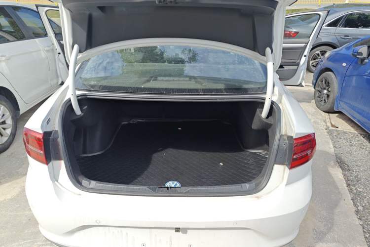 Used Volkswagen Lamando 2019 230TSI DSG Fashion Edition China VI
