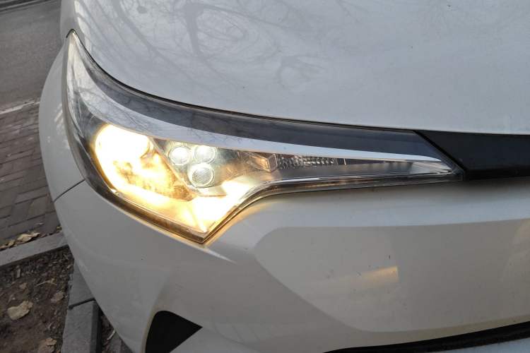 Used Toyota IZOA 2020 2.0L Enjoy Edition
