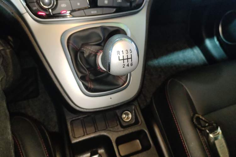 Used Haval M6 2019 1.5T Manual Two-Wheel Drive Elite Version China VI Standard
