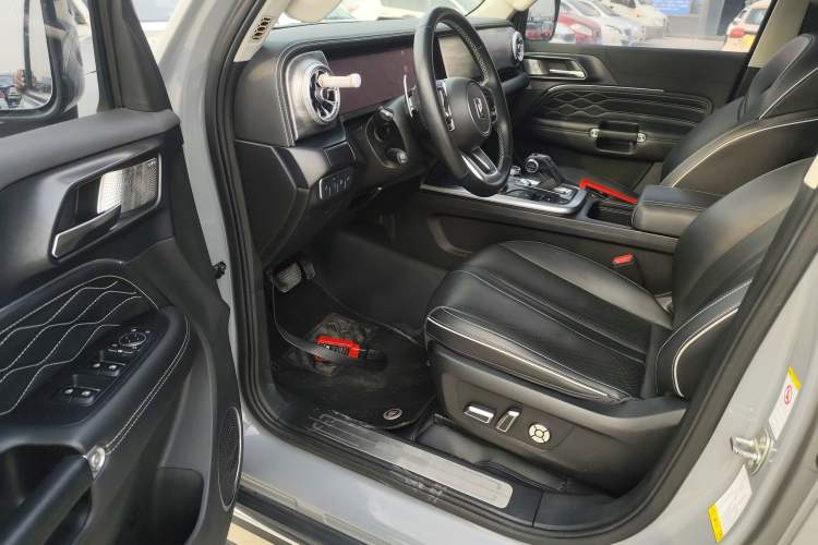 Used Tank 300 2021 City Edition 2.0T—Truly Stylish
