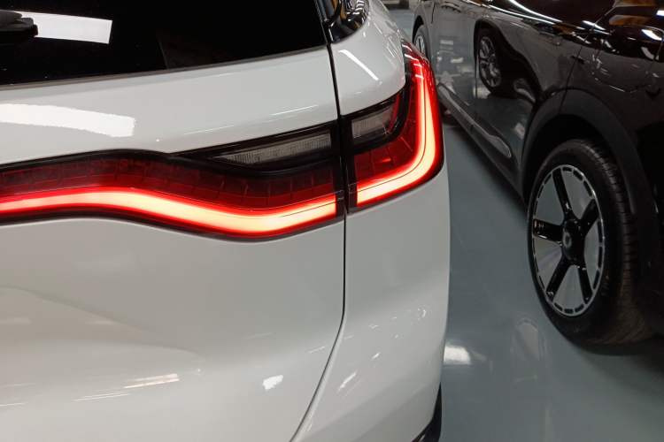 Used Nio ES8 2018 355 km Base Version 7-Seater Edition
