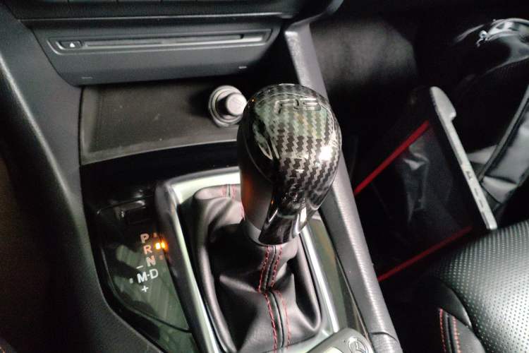 Used Mazda Mazda 3 Axela 2016 Sedan 2.0L Automatic Sport Model
