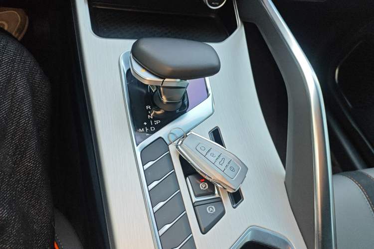 Used Geely Auto Coolray 2024 1.5T DCT Longteng Edition