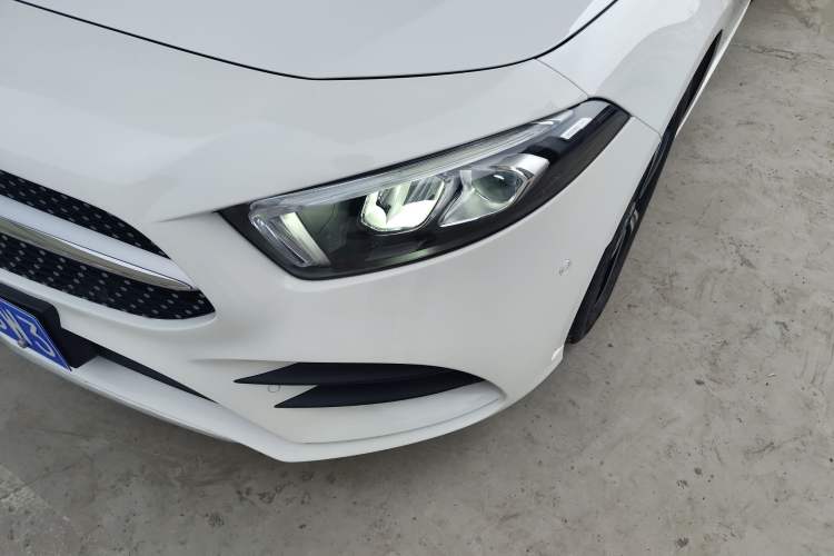 Used Mercedes-Benz A-Class 2022 Second Facelift A 200 L Sport Sedan Fashion Version
