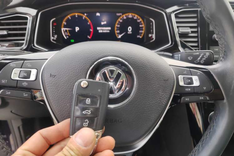 Used Volkswagen T-ROC 2020 280TSI DSG Two-Wheel Drive Comfort Version