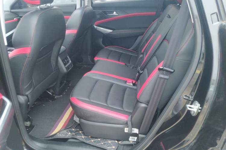 Used SOL X8 2021 300T DCT Leading Smart Connectivity Version 7 Seats
